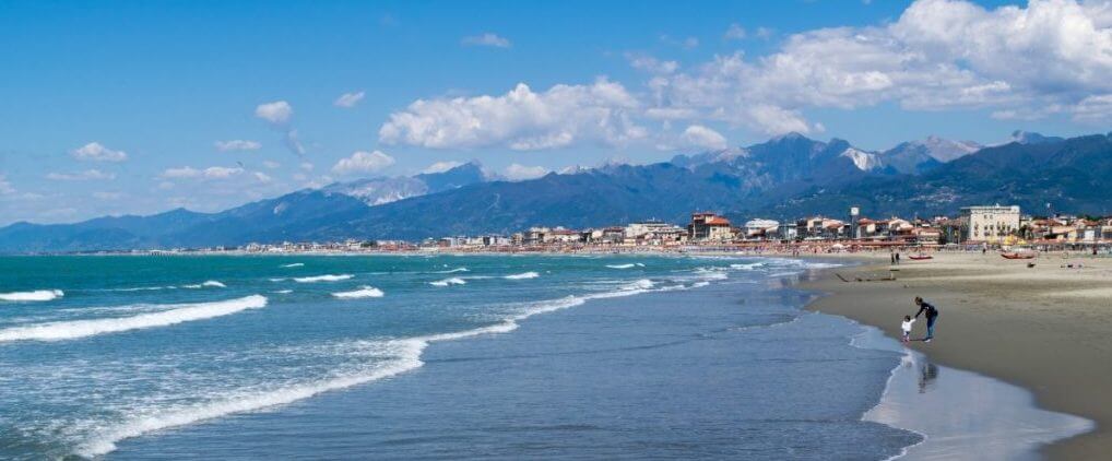 Spiagge Gay La Lecciona A Torre Del Lago